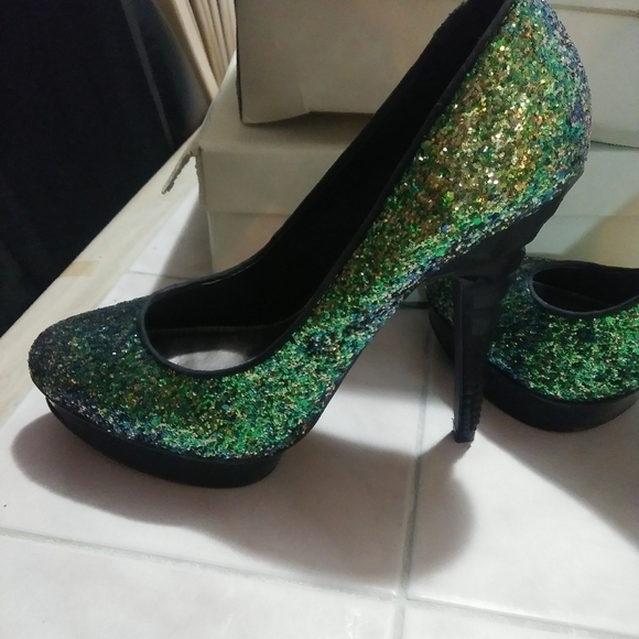 Stunning Rachel Roy Mermaid Green glittery heels! - Picture 2 of 7